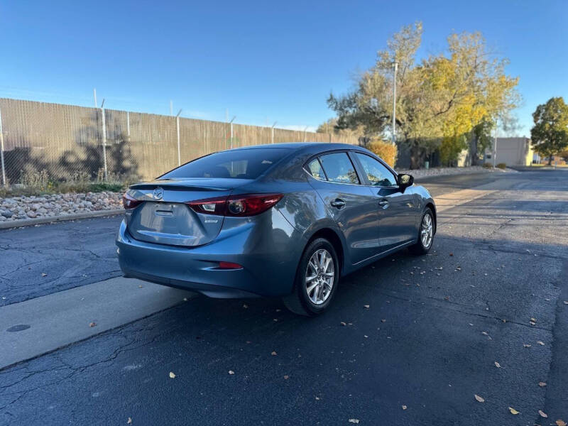 2015 Mazda MAZDA3 i Touring