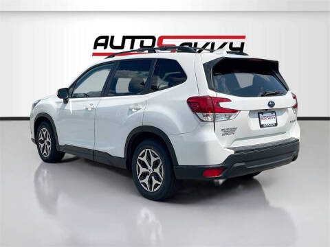 2022 Subaru Forester Premium