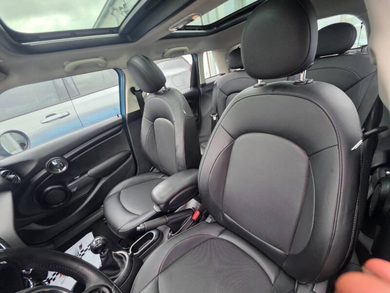 2015 MINI Hardtop 4 Door Cooper