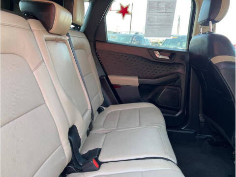 2020 Ford Escape Titanium