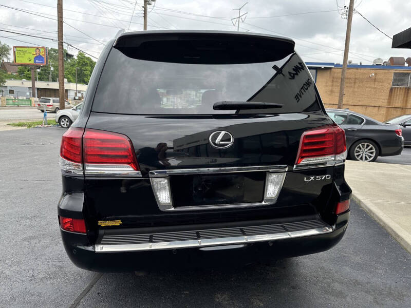 2014 Lexus LX 570