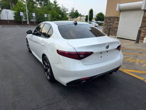 2017 Alfa Romeo Giulia Ti