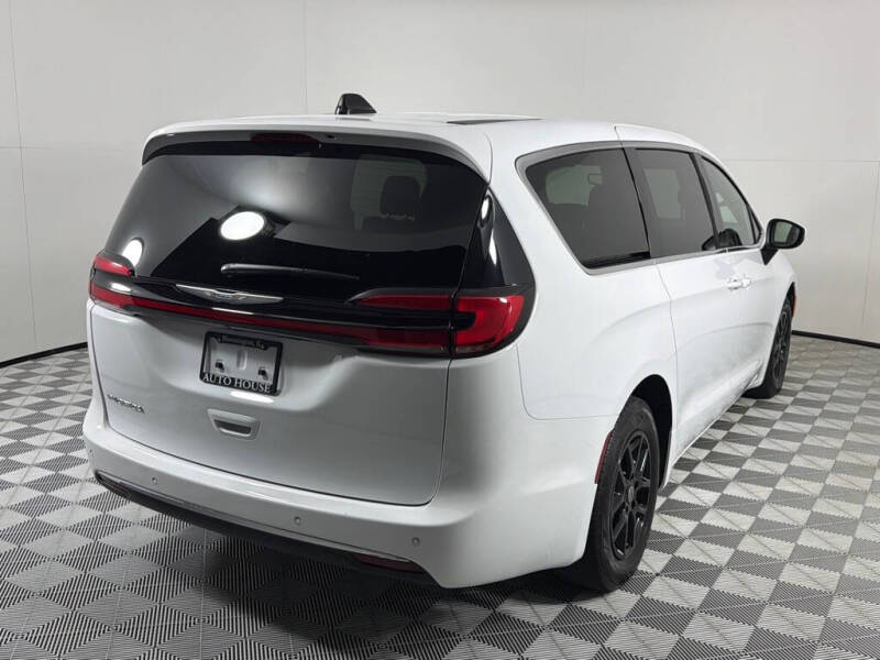 2023 Chrysler Pacifica Touring