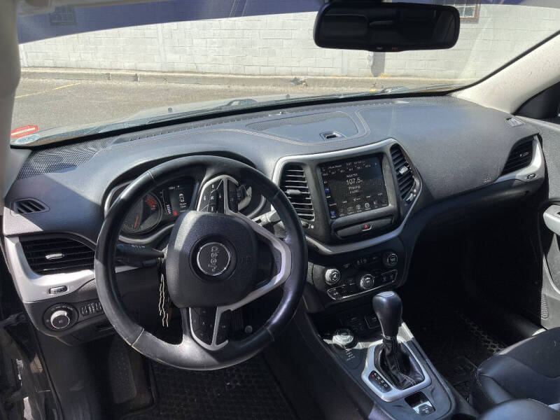 2018 Jeep Cherokee Latitude Plus
