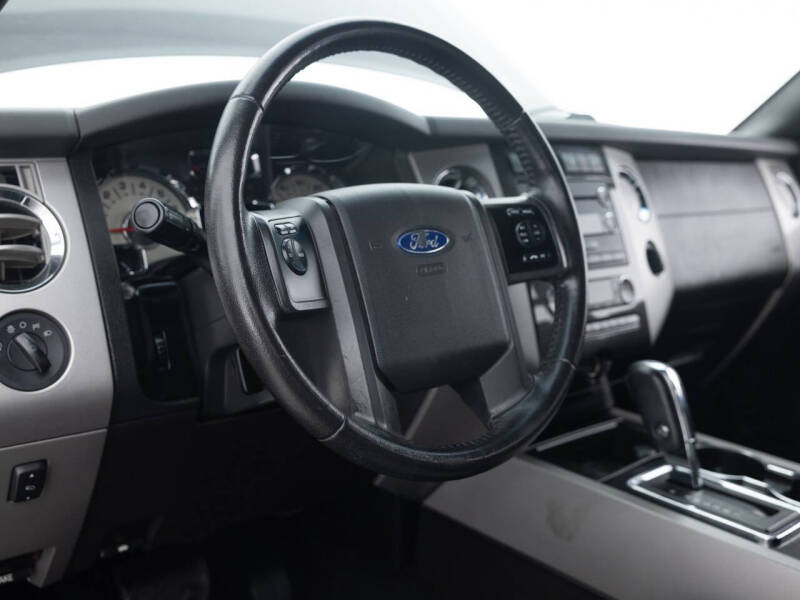 2011 Ford Expedition EL XLT