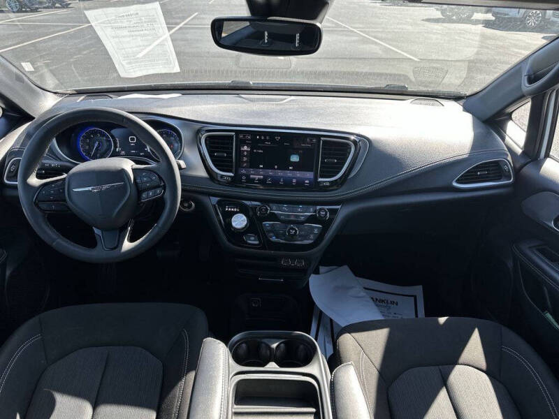 2023 Chrysler Pacifica Touring