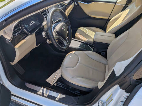 2015 Tesla Model S
