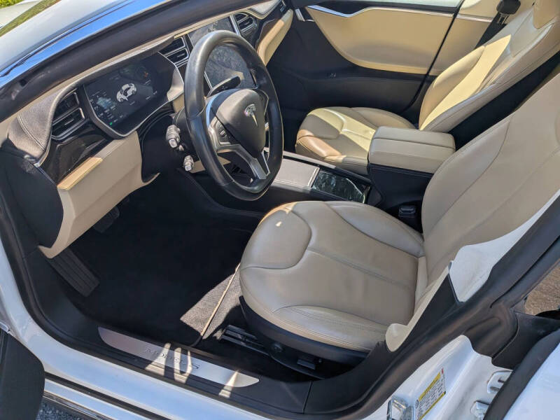 2015 Tesla Model S