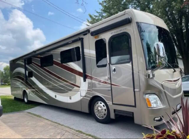 2015 Fleetwood RV Discovery 40G