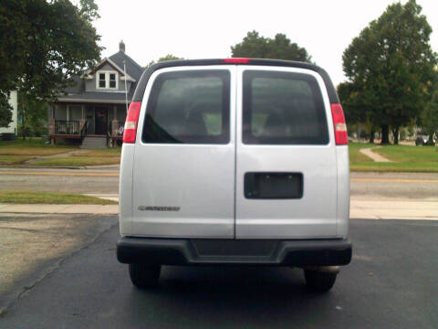 2017 Chevrolet Express 2500