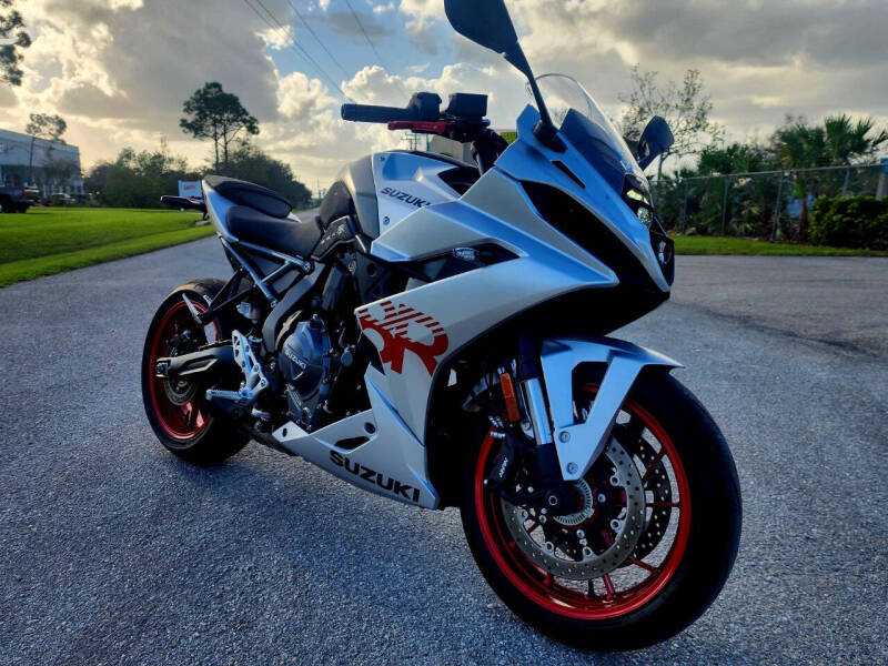 2024 Suzuki GSX800FRQM4 GSX-8R for sale at Von Baron Motorcycles, LLC. in Fort Myers FL