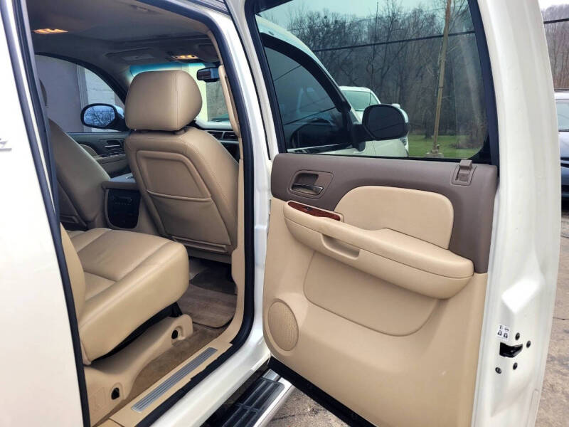 2011 Chevrolet Avalanche LTZ