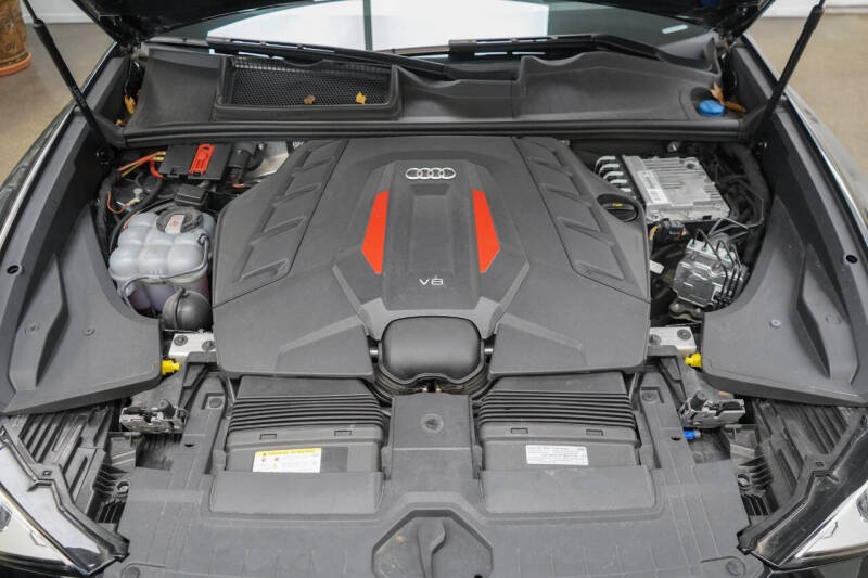 2023 Audi SQ8 4.0T quattro Premium Plus