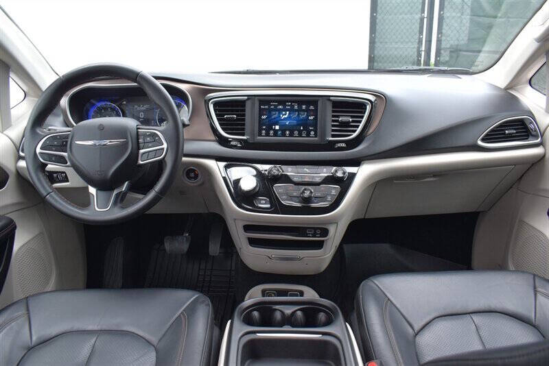 2018 Chrysler Pacifica Touring L