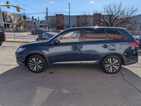 2019 Mitsubishi Outlander ES
