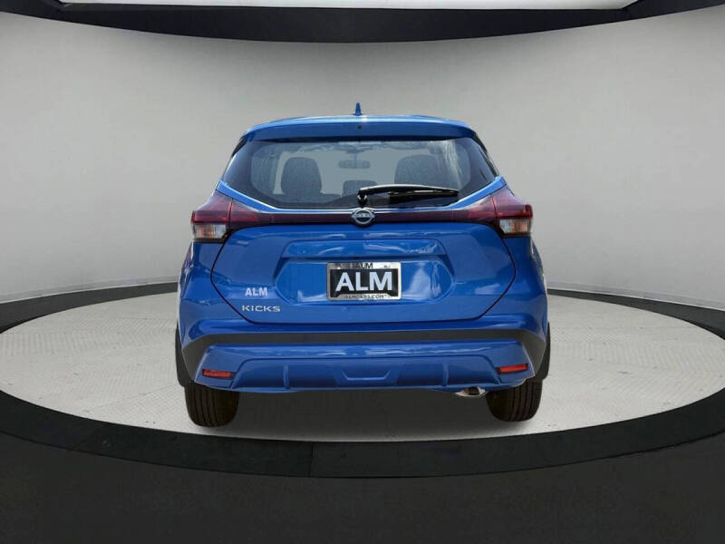 2025 Nissan Kicks Play S