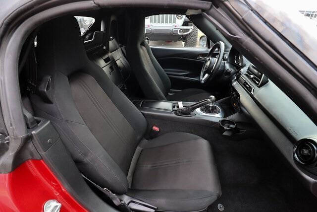 2016 Mazda MX-5 Miata Sport