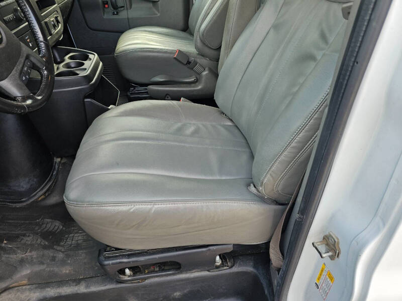 2022 Chevrolet Express 2500
