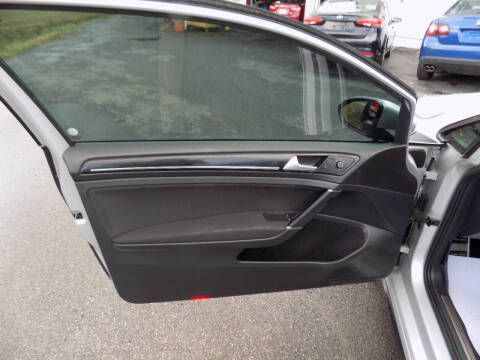 2016 Volkswagen Golf GTI S