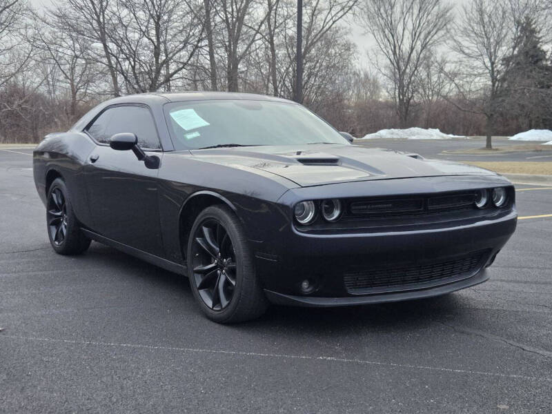 2016 Dodge Challenger SXT Plus