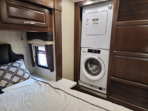 2019 Entegra Coach INSIGNIA 37MB