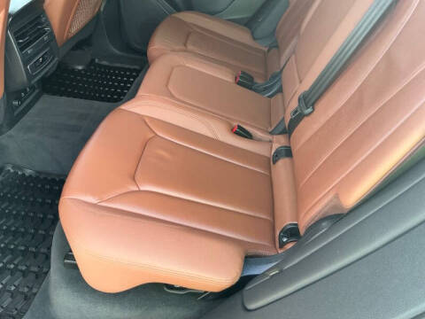 2022 Audi Q8 quattro Premium 55 TFSI