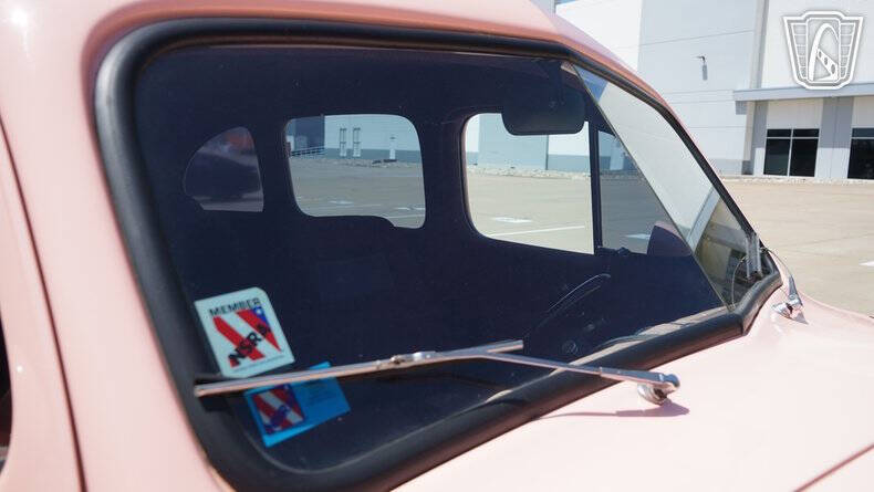 1947 Ford Customline