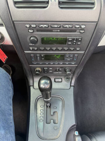 2004 Ford Thunderbird Deluxe
