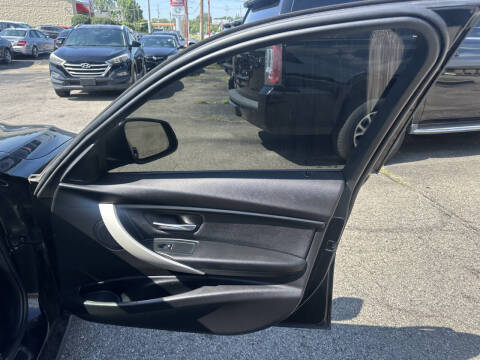 2018 BMW 3 Series 320i