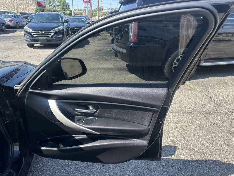 2018 BMW 3 Series 320i