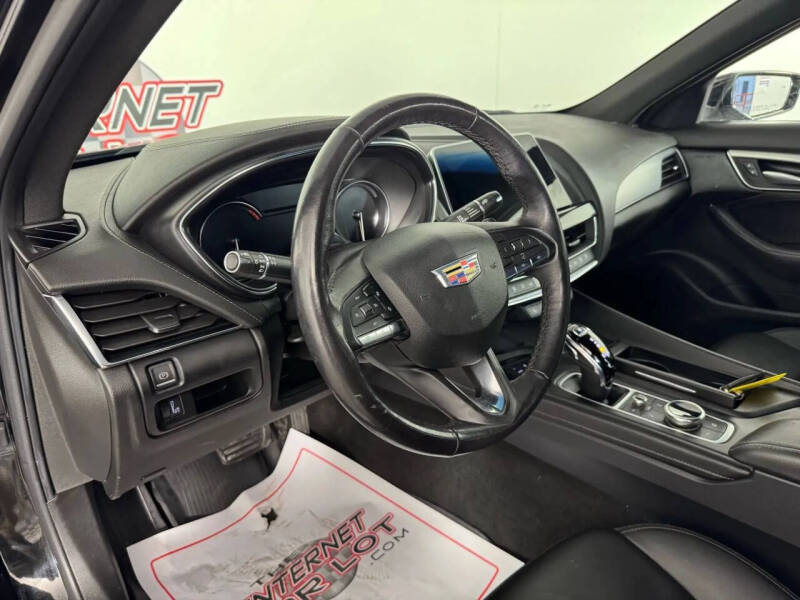 2022 Cadillac CT5 Luxury