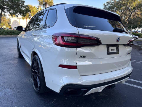 2022 BMW X5 M50i