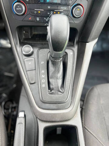 2017 Ford Focus SEL