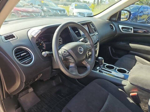 2016 Nissan Pathfinder SV