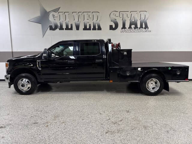 2020 Ford F-350 Super Duty Chassis Cab XLT's photo