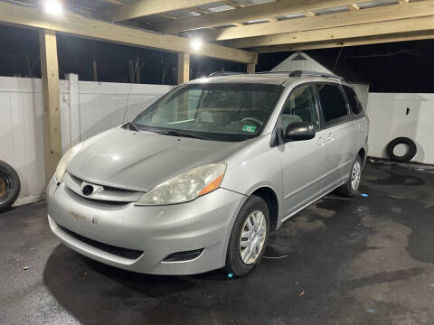 2008 Toyota Sienna CE 8-Passenger