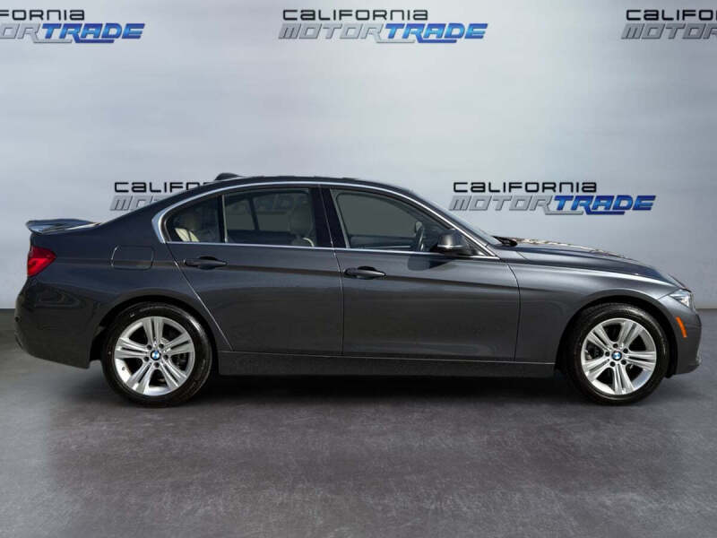 2018 BMW 3 Series 330i
