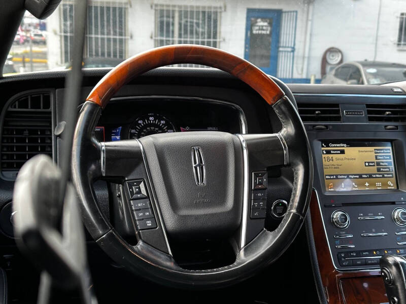 2016 Lincoln Navigator Select