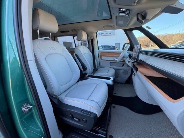 2025 Volkswagen ID. Buzz Pro S Plus 4Motion