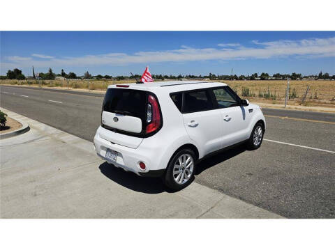 2017 Kia Soul +