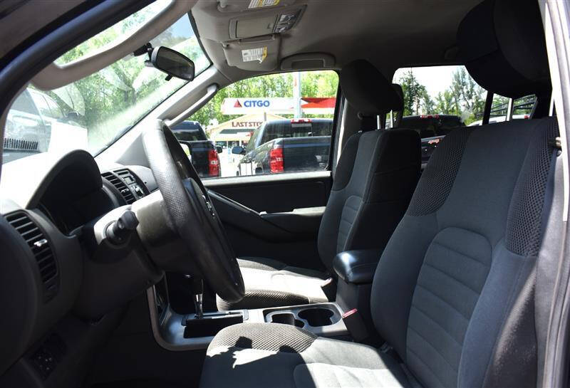 2010 Nissan Pathfinder LE