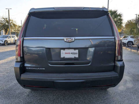 2019 Cadillac Escalade Standard
