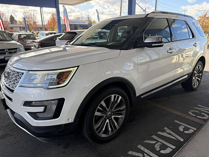 2017 Ford Explorer Platinum