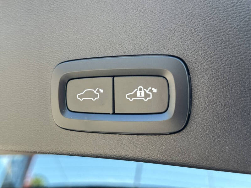 2023 Volvo XC40 Recharge Twin Plus