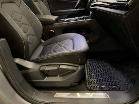 2025 Volkswagen Atlas Cross Sport SE 4Motion