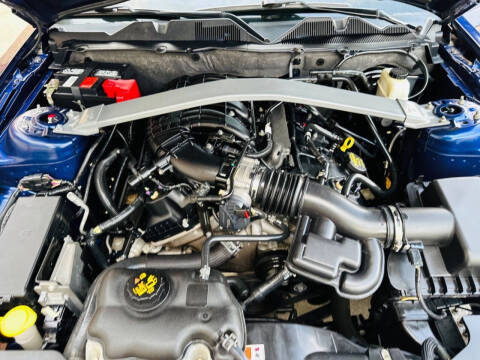 2012 Ford Mustang V6