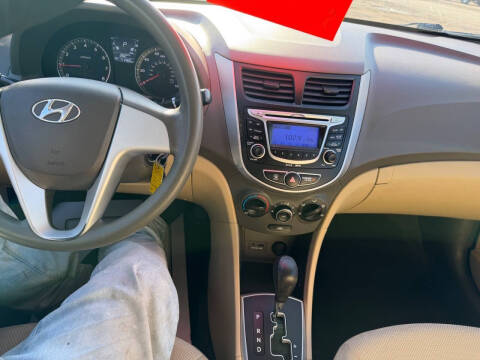 2013 Hyundai Accent GLS