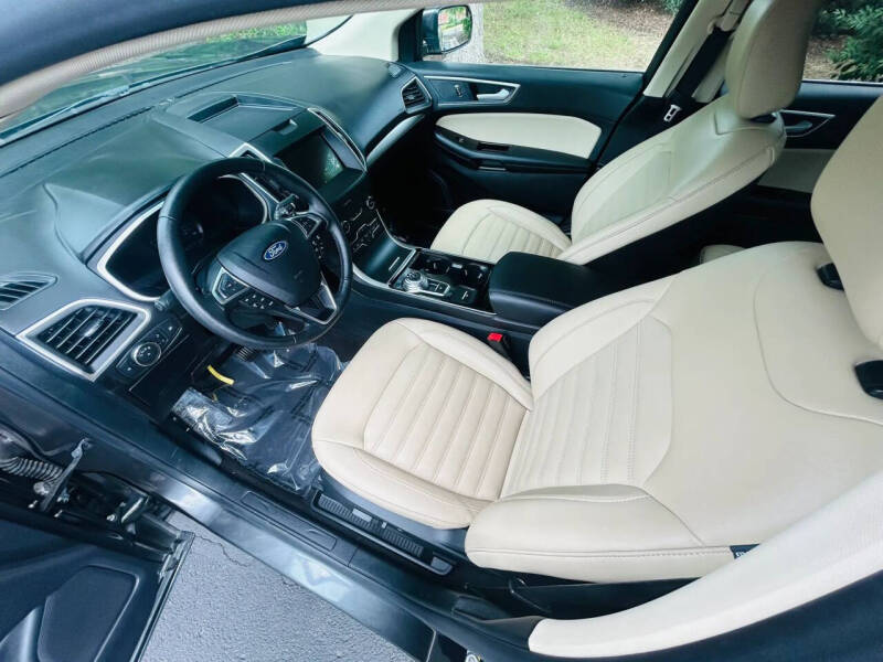 2020 Ford Edge