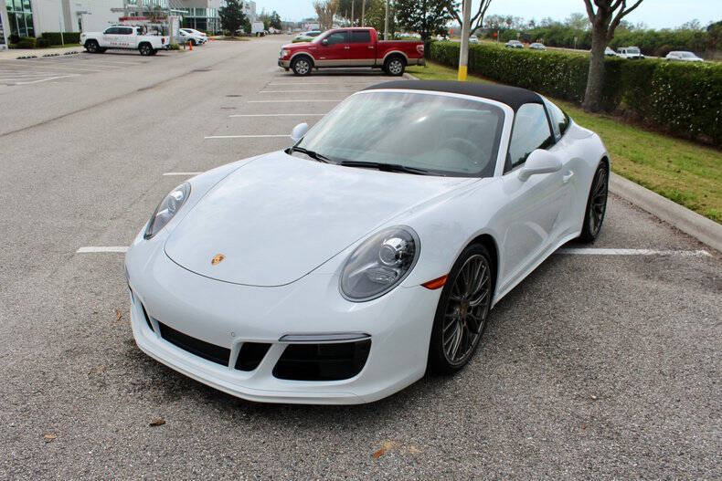 2018 Porsche 911
