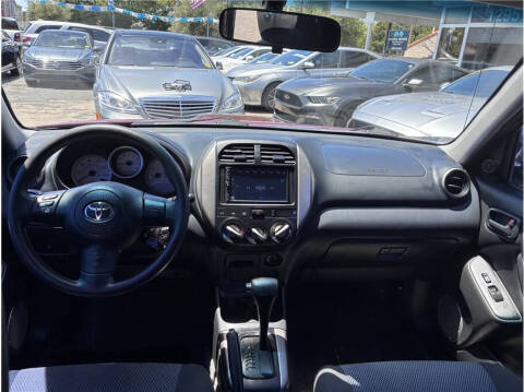2004 Toyota RAV4